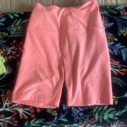 Beyond Yoga 8” Shorts 