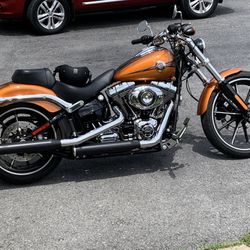 Harley Davidson Breakout 2014