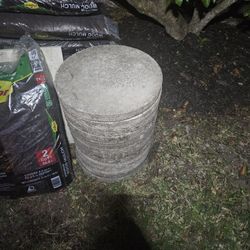 Round Concrete Pavers 17 3/4 Inches 