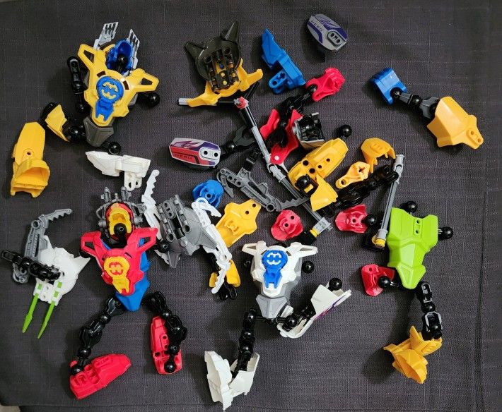 Legos Bionicles Mixed Lot