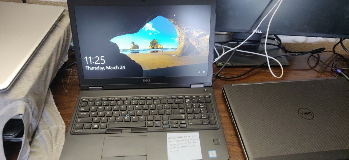 Dell Latitude Gaming/Professional Laptop 5580 15.6