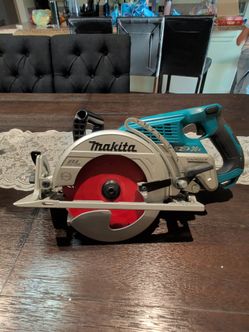 Makita XSR01 36V (18V X2) LXT Brushless Rear Handle 7-1/4" Circular Saw