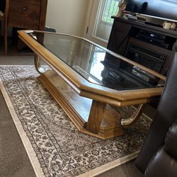 LOVELY GLASS AND WOOD COFFEE TABLE