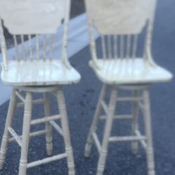 2 antique chairs use a good condition with cosmetic blemishes such as scratches and scuff marks from time and usage. The  chairs hight can be reduced 
