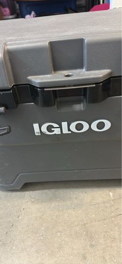 Large Capacity Igloo Cooler