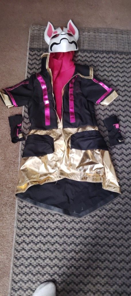 Costume
