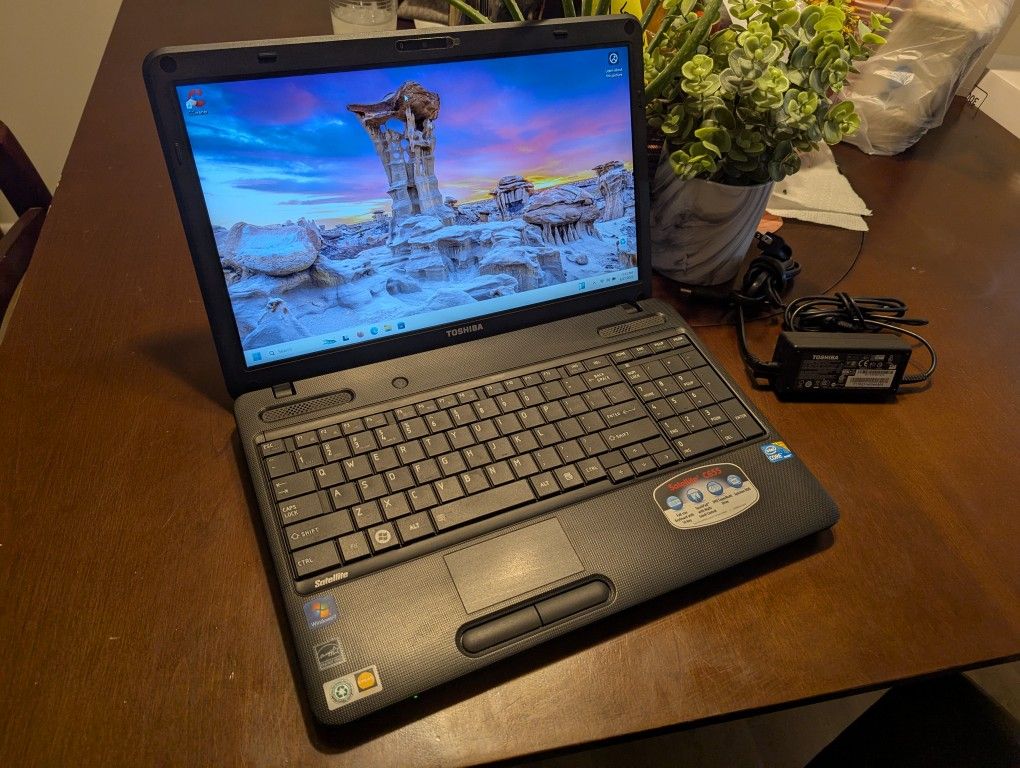Toshiba Satellite (Model:C655) Laptop
