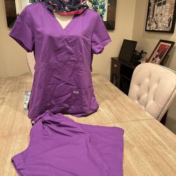 Used Barco  Greys  Anatomy  Womens scrubs sets