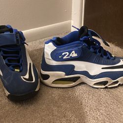 Ken Griffey Nikes