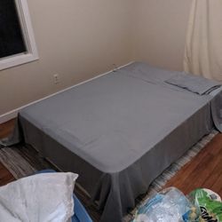 Rent a room with tv, LANDRY ,