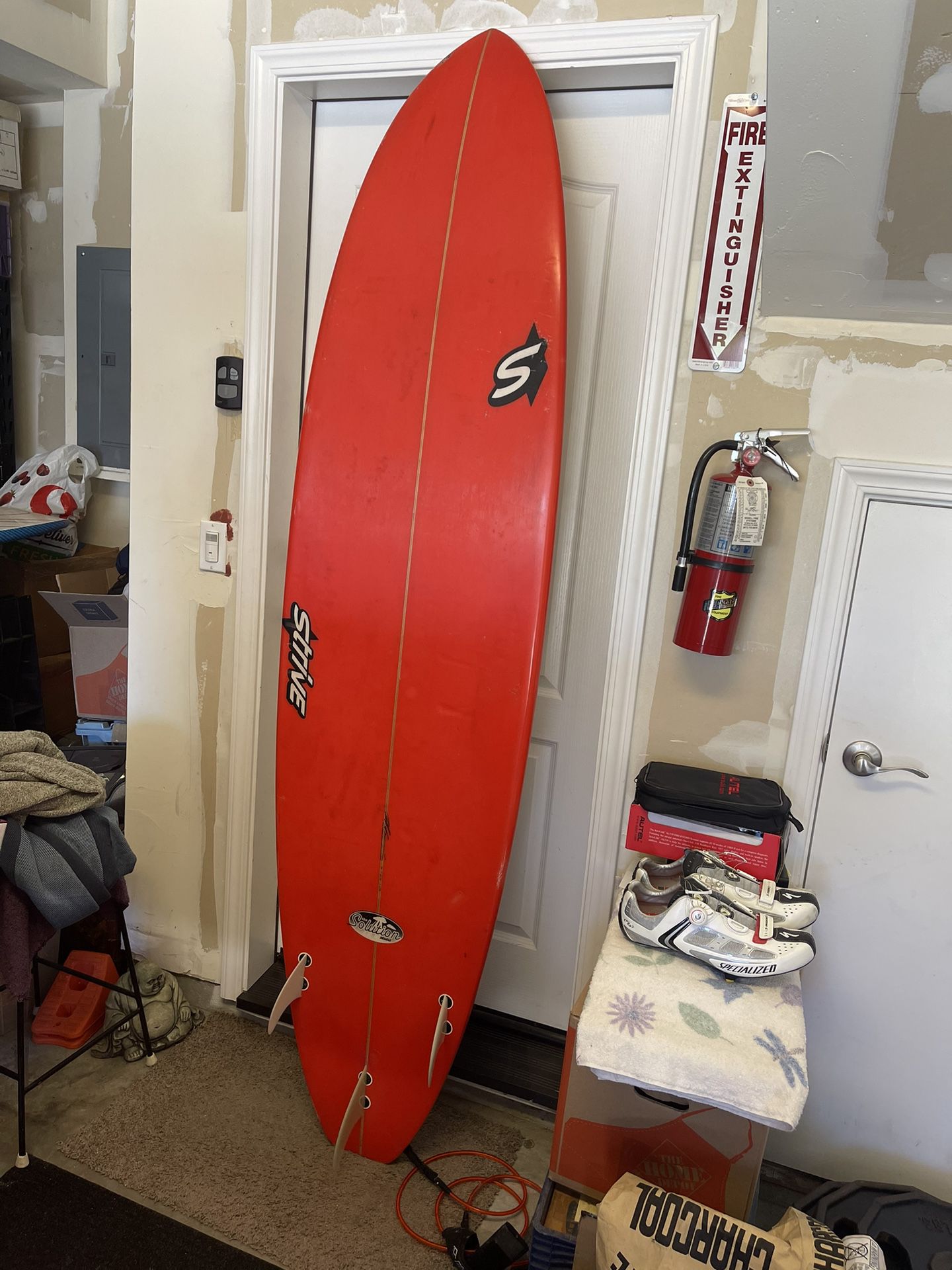 Strive 7’4 Tri Fin Surfboard