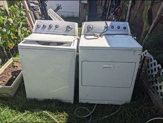 Whirlpool Washer And Dryer Set