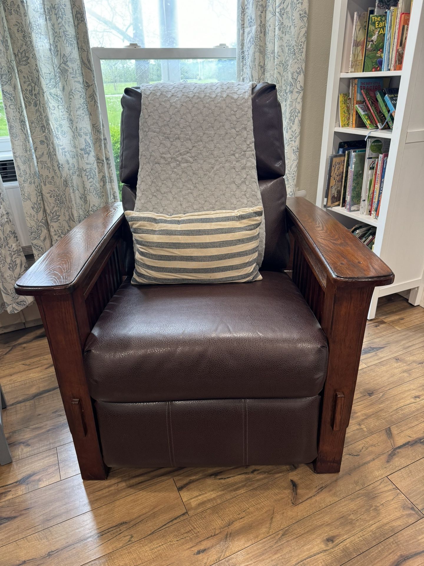 Wood & Leather Morris Chair From Ashley Furniture Reclining