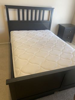 IKEA HEMNESS FULL SIZE BED WITH 4 Set Of Under Bed Storage drawers 