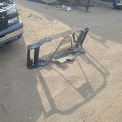 Parts 2004 Chevy Chevrolet Silverado 2500 Radiator Support 