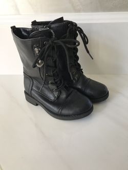 Black little girl size 8 boots.