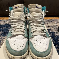 Jordan 1 Hyper Royals 