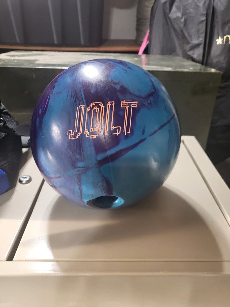 Storm Jolt Bowling Ball And Bag