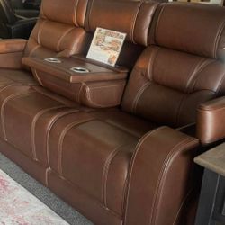 OM• $38 Initial • Brand New/Knightington leather zero gravity surround sound system (sofa and love , ) , can be used separate or synchronized speakers