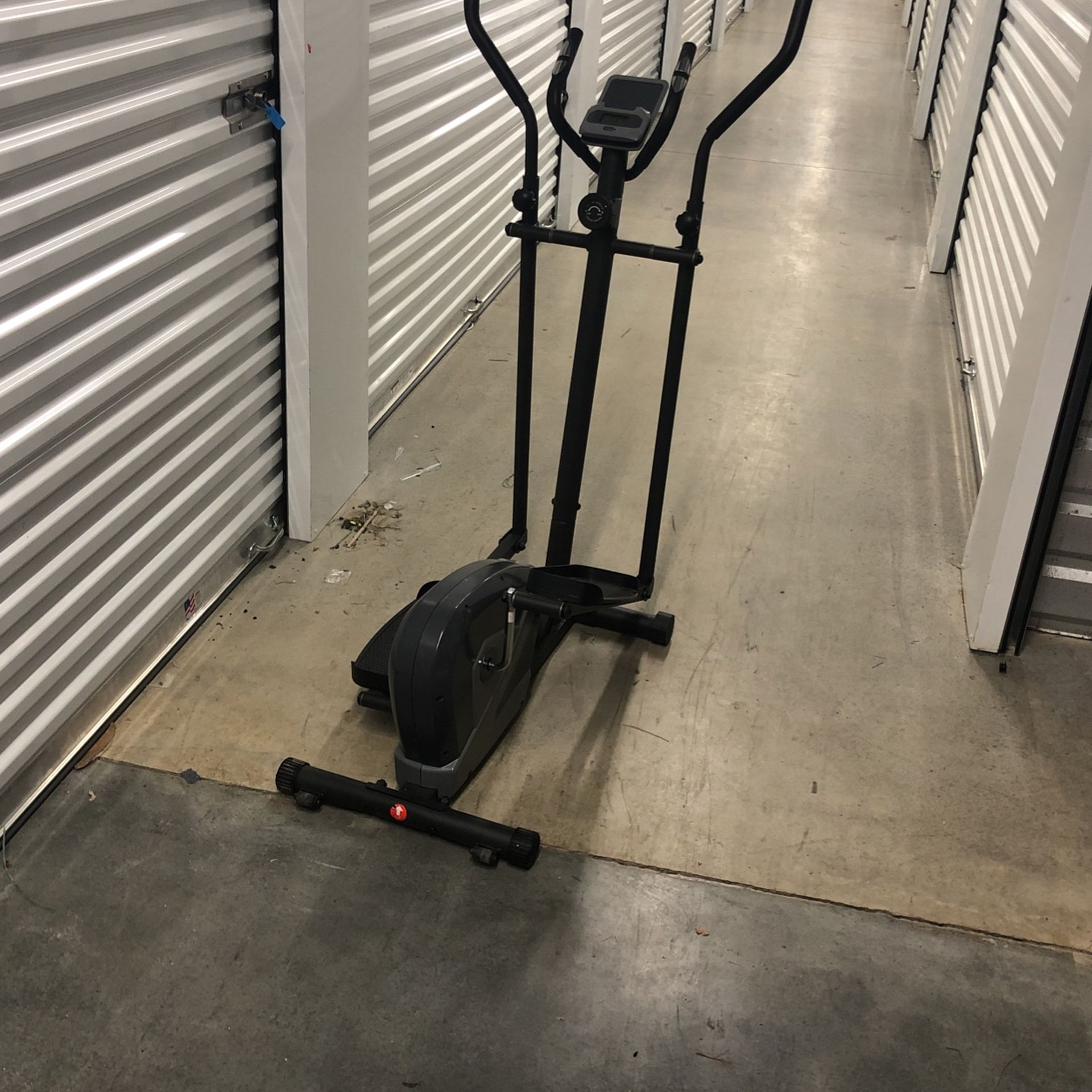 MaxKare Manual Elliptical Glide