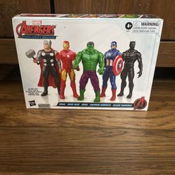 Marvel Avengers Marvel super heroes! Multipack includes Thor with a hammer accessory, Iron Man, Hulk, Captain America with a shield accessory, and Bla