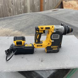 Dewalt 20v Brushless Hammer X XR 5ah Battery & Charger 