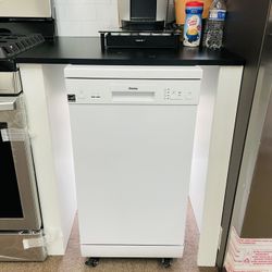 Danby 18 Portable Dishwasher DDWEWP
