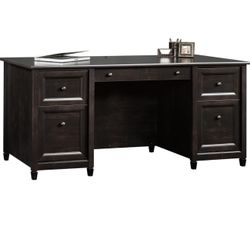 Executive Desk 2 Available 