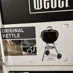 Weber 18 in. Original Kettle Charcoal Grill Black