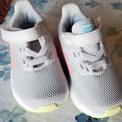 Duramo 91.  Adidas Kids Shoes