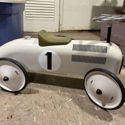 Vilac Classic Ride-On Toy Car