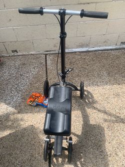 Knee scooter