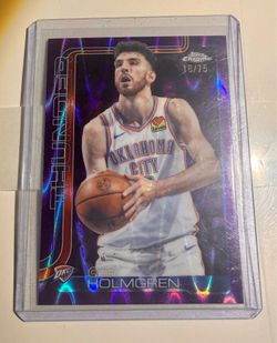 Topps 2024-25 Chrome Chet Holmgren #134 Purple /75 Thunder
