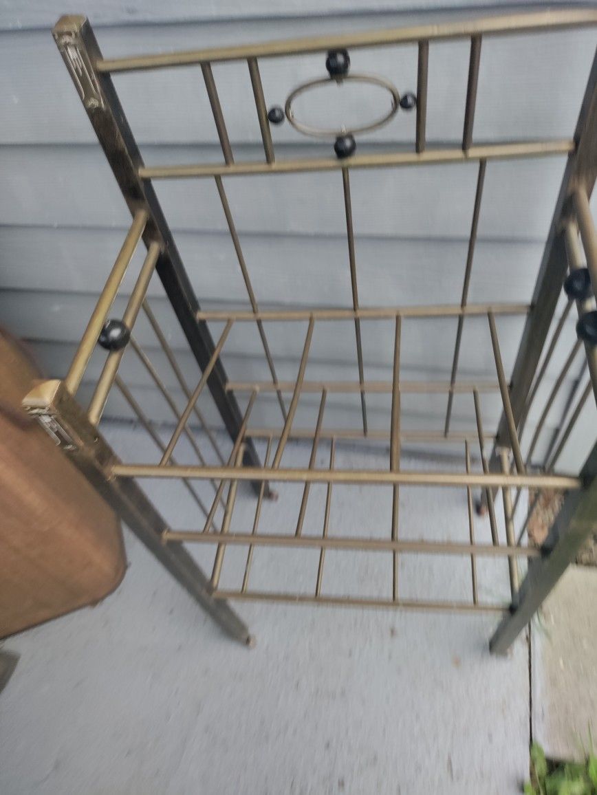 Shelf Organizes