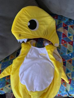 Baby Shark Halloween Costume $15 6-12 months