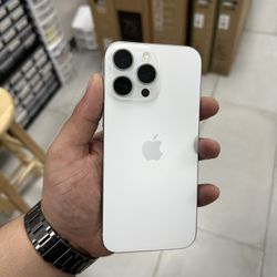 iPhone 16 Pro Max Unlocked 256GB! Finance For $50 Down Payment!!