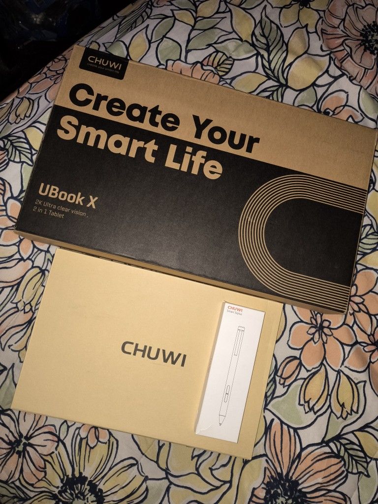 New CHUWI UBook X 12 inch Touchscreen Tablet PC Bundled with Keyboard and Stylus Pen Set.