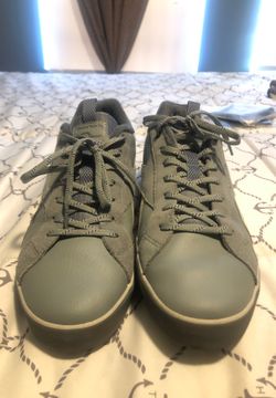 Reebok shoes size 9