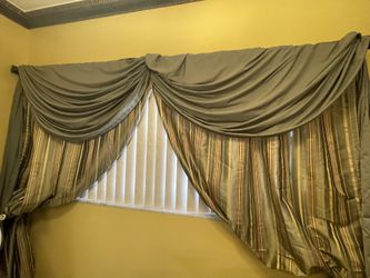 Curtains/ Cortinas