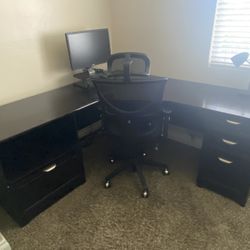 Black L-shaped Desk