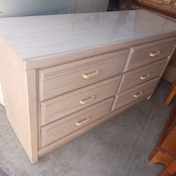 Dresser (6 Drawers)