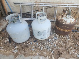 Lot of 3 Propane Tanks