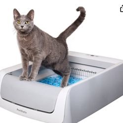Pet Safe Self Cleaning Litter Box W/ 2 Refills