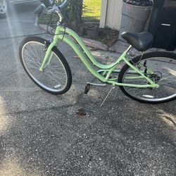 Huffy 24” Girl Cruiser Bike 