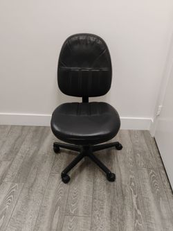 Large Sturdy Office Task Chair