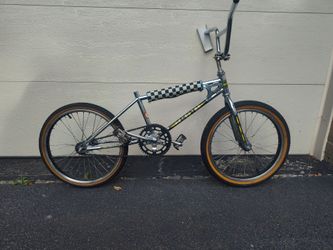 1982 scwhinn predator chrome old BMX bike