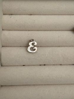 James Avery E Initial