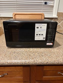 Black Countertop Compact Microwave
