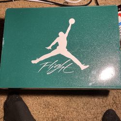 Oxidized Green Jordan Retro 4 DS Sz 10