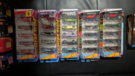 Hot wheels 5 packs